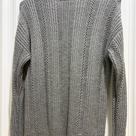 Elegant Gray Turtleneck Sweater for Women - Picture 3 of 4